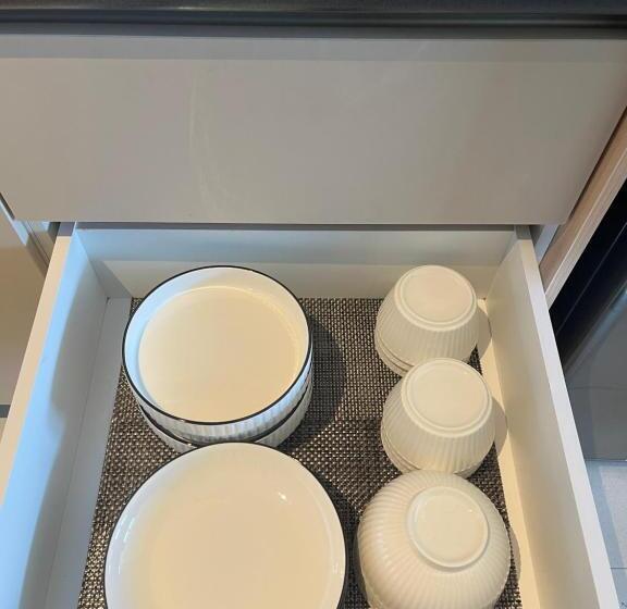 Getawayhub Roxy Sematan Beach Apartment