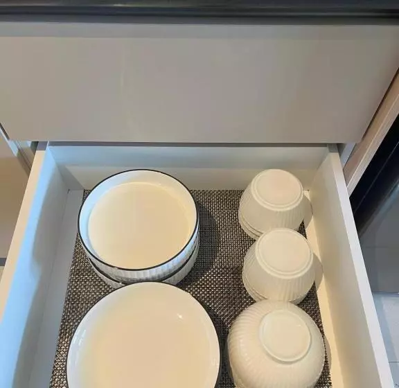 Getawayhub Roxy Sematan Beach Apartment