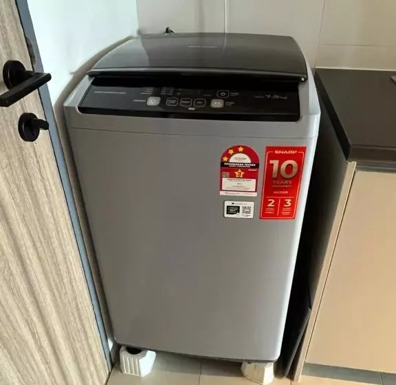 Getawayhub Roxy Sematan Beach Apartment