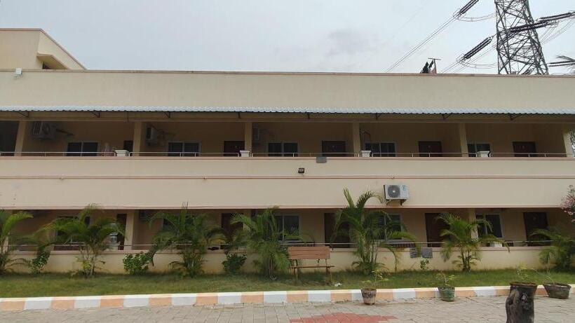 Hotel Ayyans Park Inn