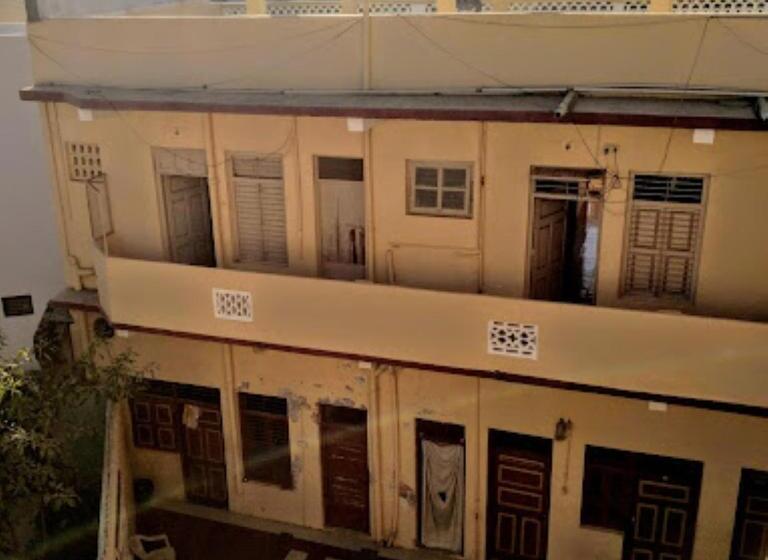 בית מלון כפרי City Guest House Bhuj