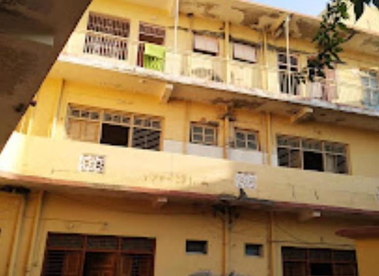 בית מלון כפרי City Guest House Bhuj