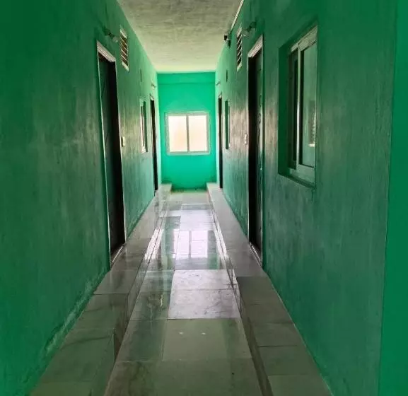هتل Srinivasa Serviced Apartment Keelkattalai