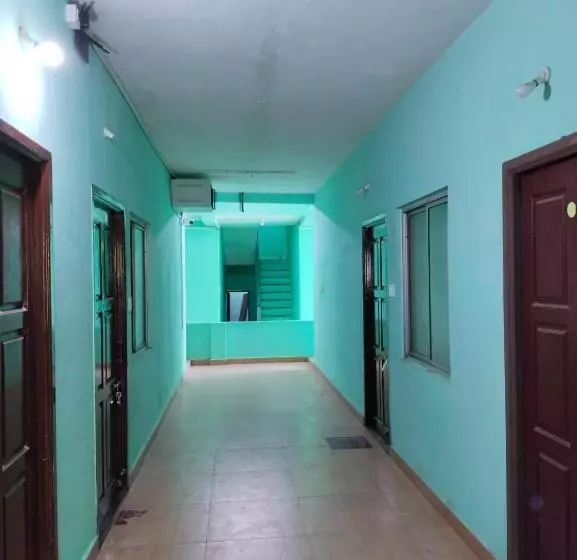 هتل Srinivasa Serviced Apartment Keelkattalai