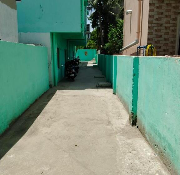 酒店 Srinivasa Serviced Apartment Keelkattalai