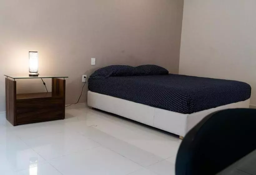 Infinity Suites Habitación Sencilla 104