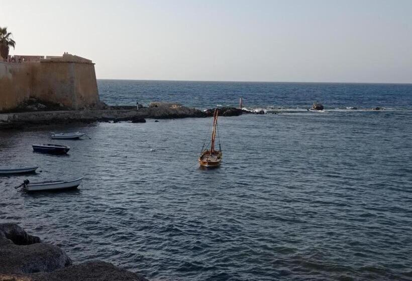 膳宿费 A Casuzza Sapurita