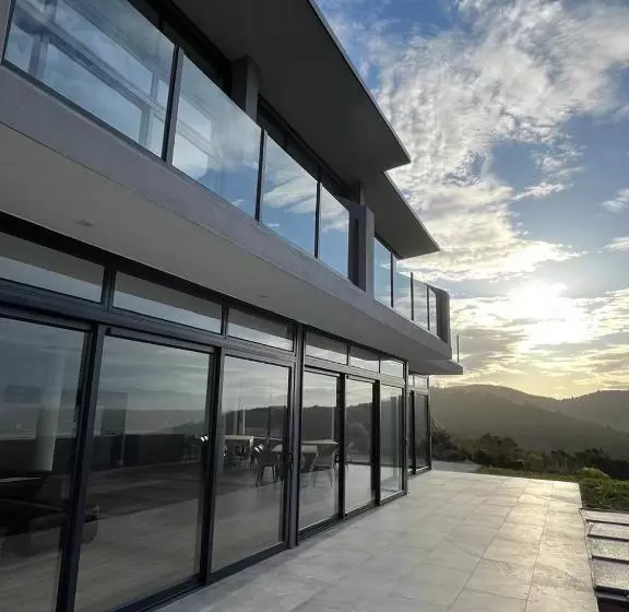 Majatalo Die Uitzicht Guesthouse   Knysna