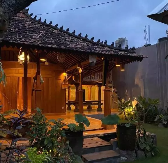 Majatalo Joglo Breeze Guesthouse And Villa