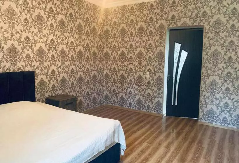 پانسیون Uplistsikhe Guest Paluma