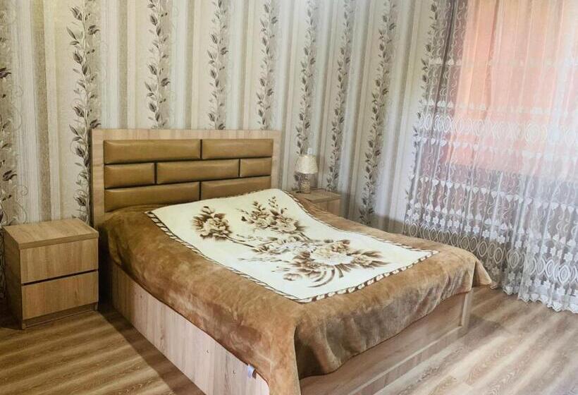 پانسیون Uplistsikhe Guest Paluma