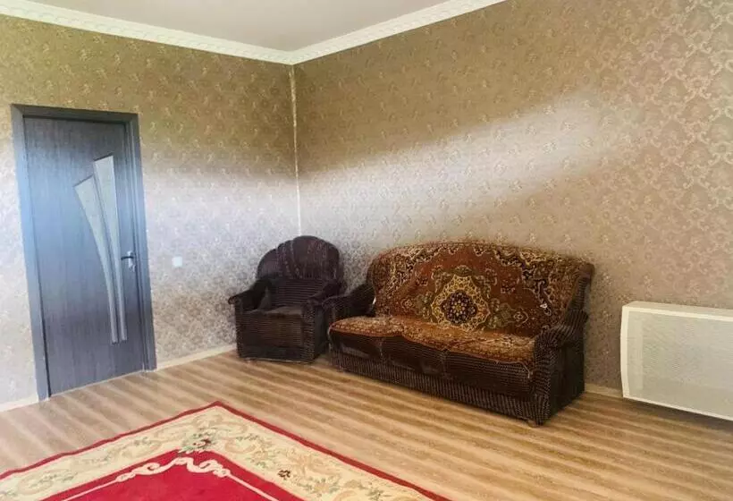 پانسیون Uplistsikhe Guest Paluma