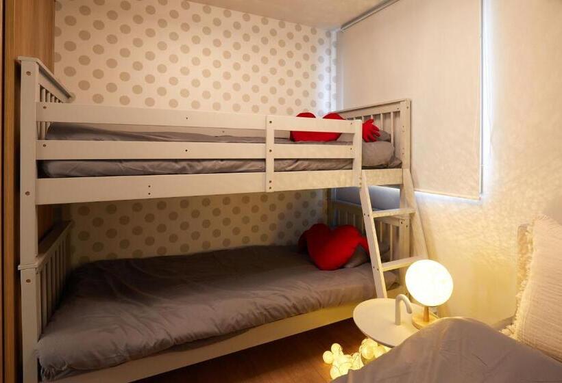 פנסיון Skytree View Terrace