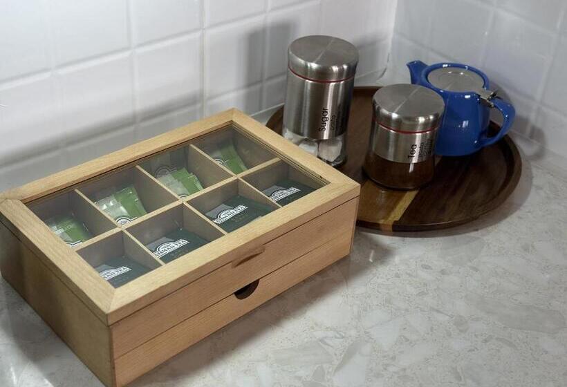 پانسیون The Oldman House