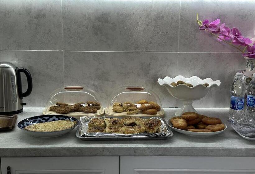 پانسیون The Oldman House