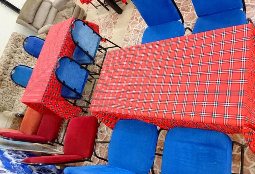 پانسیون Upperhill International Guest House