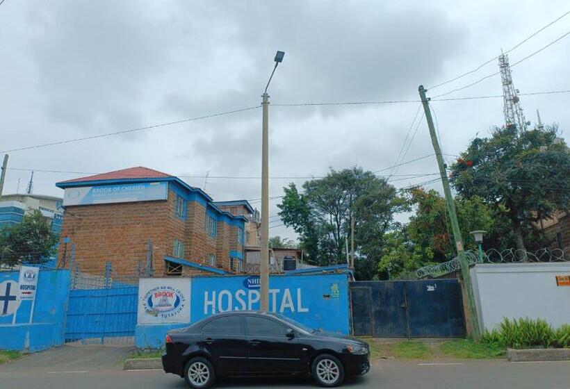 پانسیون Upperhill International Guest House