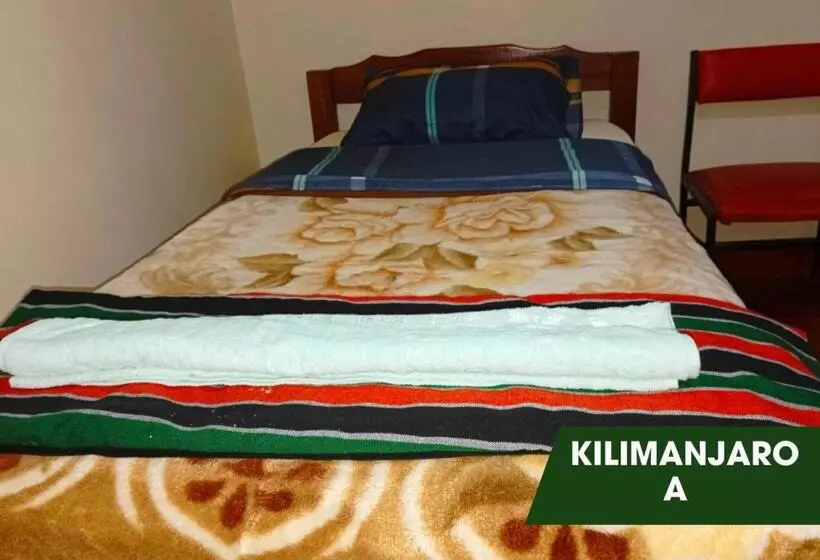 پانسیون Upperhill International Guest House