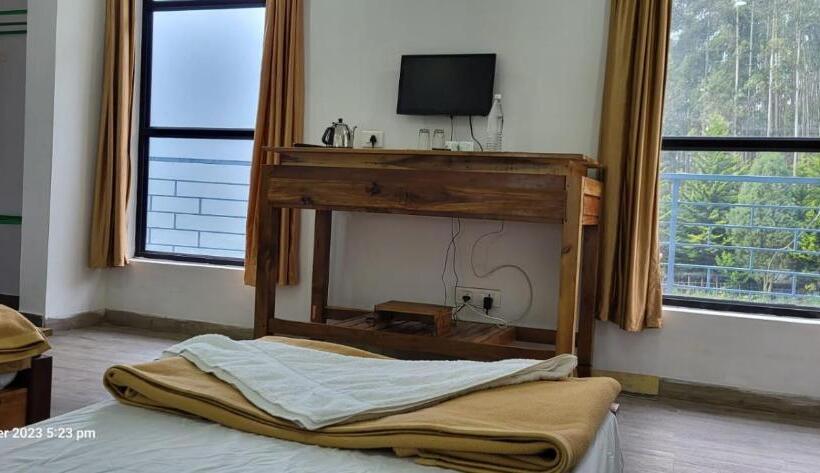 Gv Vattavada Resorts