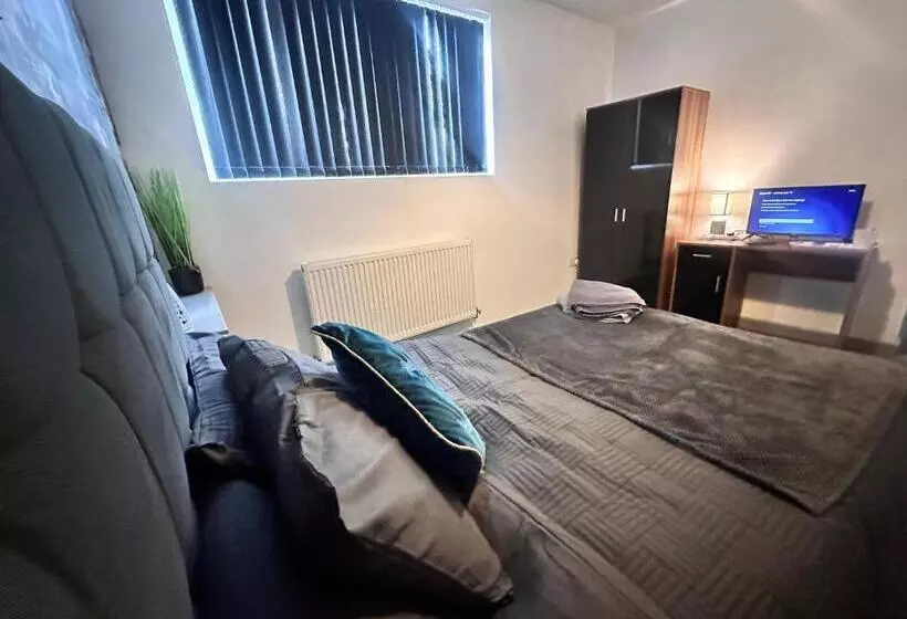 Adelphi Rooms Preston