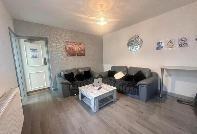 Adelphi Rooms Preston