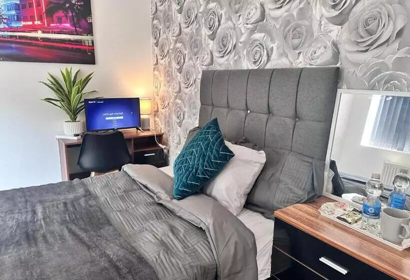 Adelphi Rooms Preston
