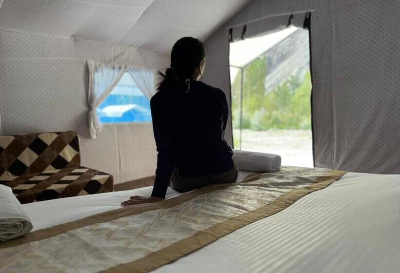 Bed and Breakfast Ladakh Mountian Escape Camp By Lexstays