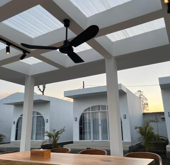 민박 Villa Montana