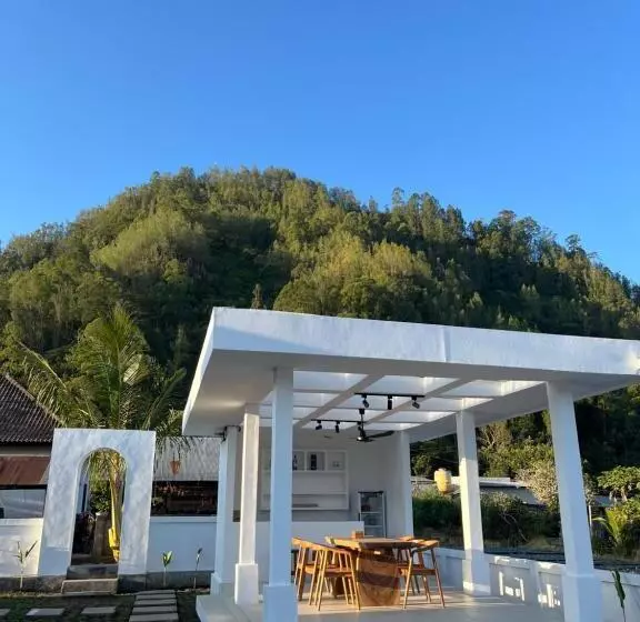 Aamiaismajoitus (B&B) Villa Montana