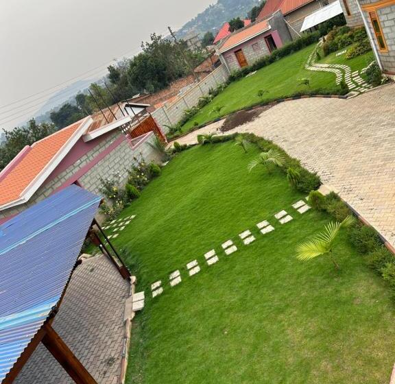 هتل Jomry Cottages