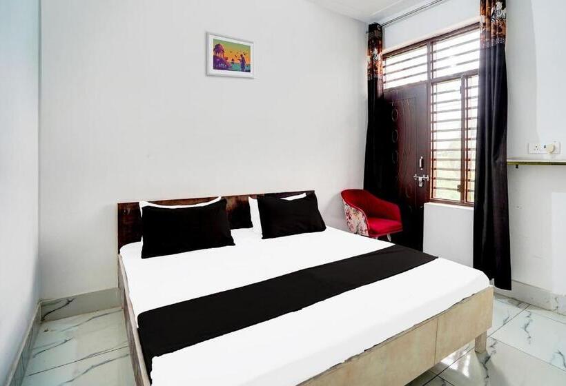 호텔 O Eat Out Cafe & Rooms