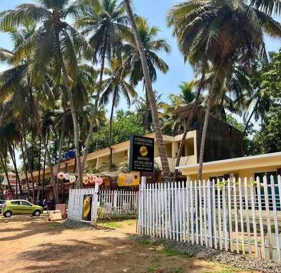 Hotelli Sterling Garden Beach