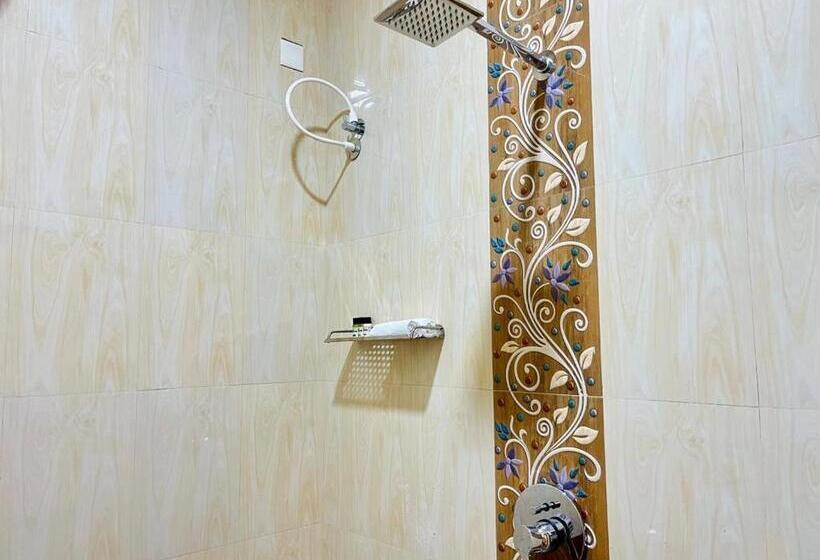 Hotelli Sterling Garden Beach