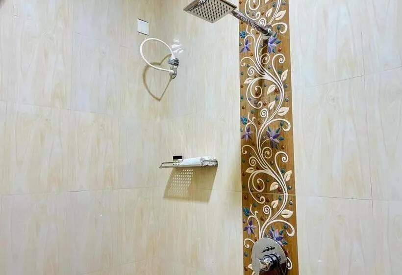 Hotelli Sterling Garden Beach