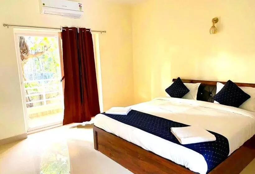 Hotelli Sterling Garden Beach