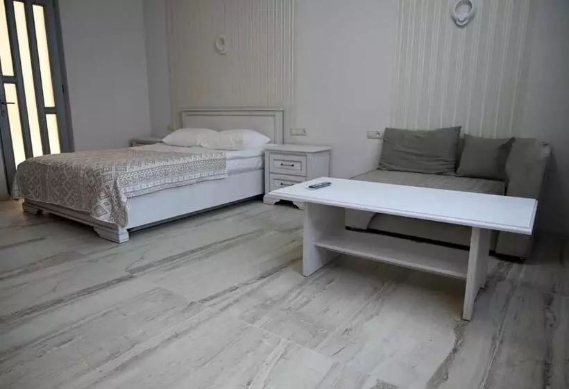 پانسیون Anar Guest House