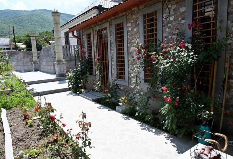 Pensió Anar Guest House