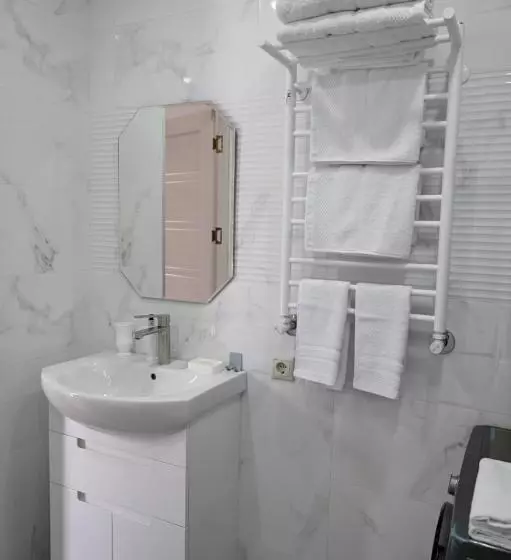 پانسیون Anar Guest House