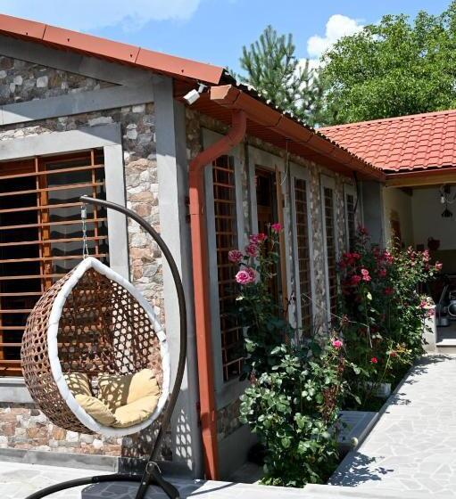 Pensió Anar Guest House