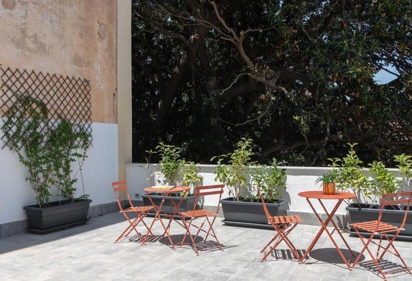 پانسیون Canceddi Rooms & Terrace