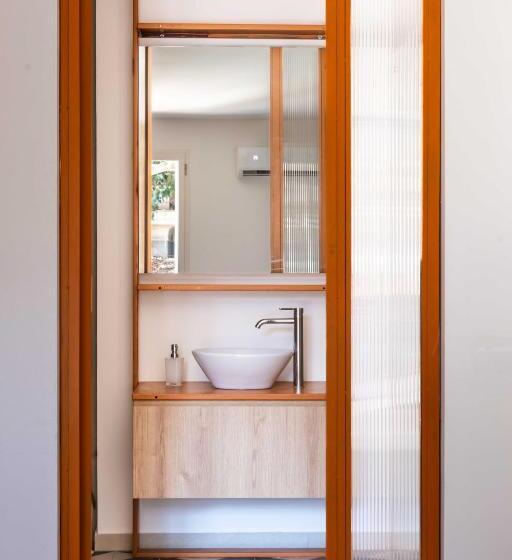 پانسیون Canceddi Rooms & Terrace