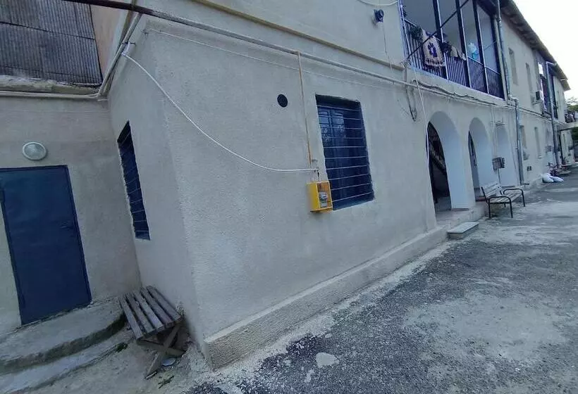پانسیون Lucky House