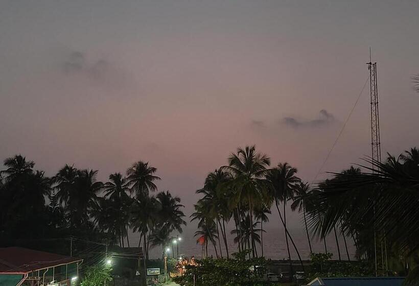 ペンション Sea Waves Inn