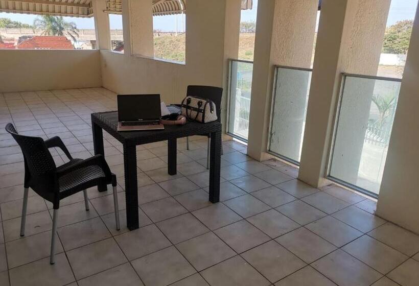 Общежитие Prospecton Lodge