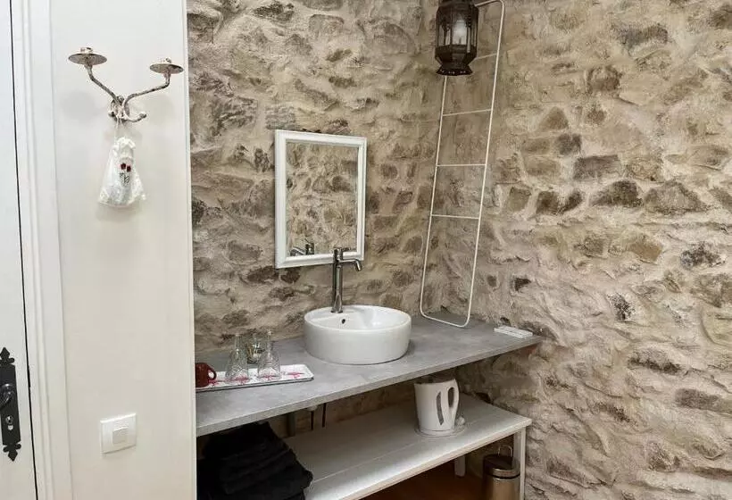 ベッドアンドブレックファースト Maison Du Silence