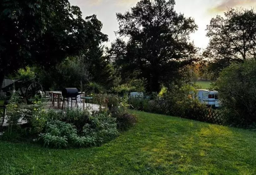 ベッドアンドブレックファースト Maison Du Silence