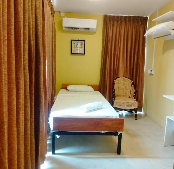 מלון כמוסות Poseidon S Bounty Rest