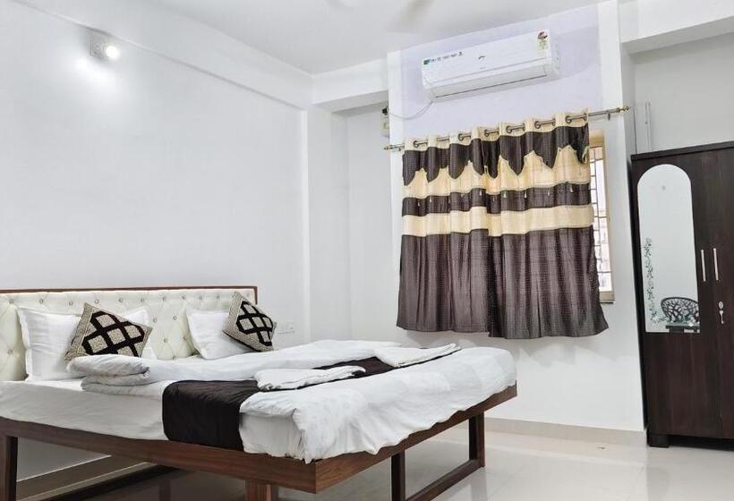 Hotel Goroomgo Shree Laxmi Resorts Bhubaneswar