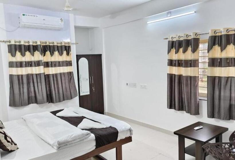 Hotel Goroomgo Shree Laxmi Resorts Bhubaneswar