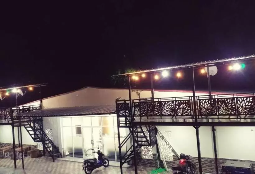 Hotelli Javarote Homestay